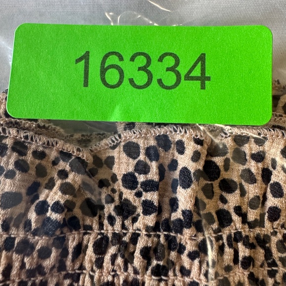 Revamped‎ Women's Leopard Print Half Sleeve Shirred Crop Top Medium V-Neck Tie - Picture 13 of 13